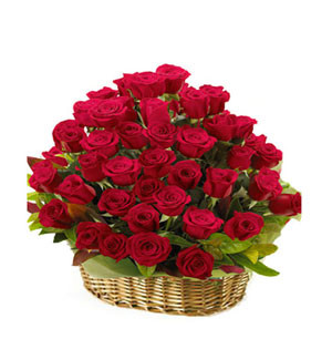 Deshi Red Roses Basket: A Classic Touch of Elegance