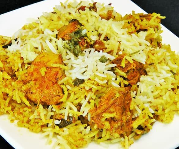 Ayozon Restora - Alankar's Basmati Chicken Dum Biryani: A Regal Treat