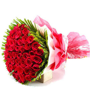 Deshi Roses Decorated  Round Bouquet