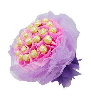Sweet Indulgence Bouquet: 16 Ferrero Rocher Chocolates Delightfully Presented