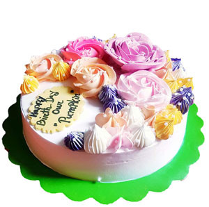 Vanilla Bliss: Cake's Delight Special Round Cake