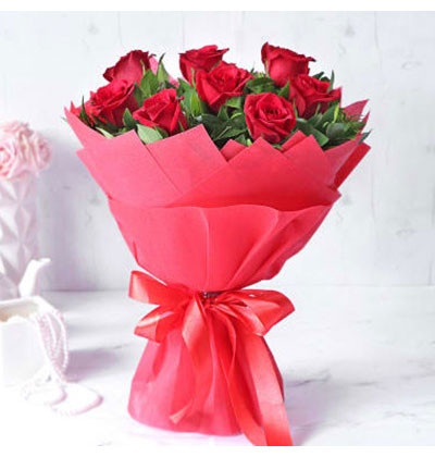 Beautiful Deshi Roses in a Bouquet