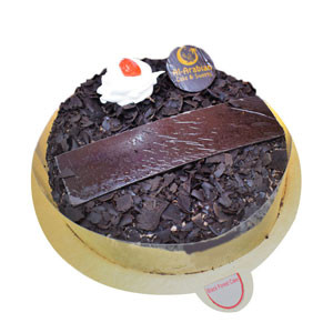 Rich Delight: Al-Arabian Black Forest Cake