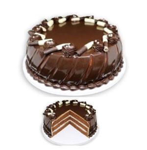 Exquisite Elegance: King's Black Diamond Cake Brilliance