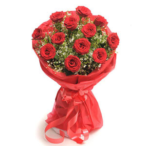 Dazzling Deshi Roses: A Bouquet of Elegance