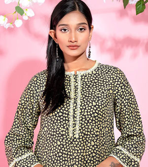 Round neck with lace details long kurta