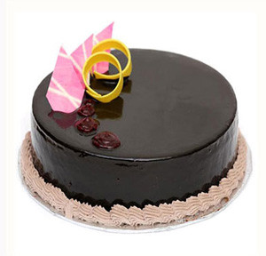 Yummy Yummy's Chocolate Cake: Rich Indulgence in Every Bite