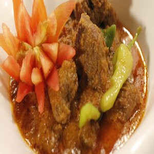 Beef Lahori Curry - Authentic Flavors, Slow-Cooked Perfection, and a Symphony of Spices for a Taste of Pakistan at Home!