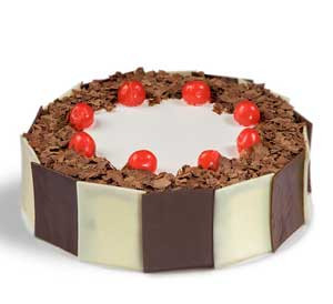 Black Forest Regular Cake  - 1 kg from King's Bakery
