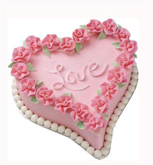Swiss Bakery's Vanilla Heart Shape Cake: A Delectable Treat