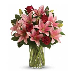 Enchanting Bouquet: Imported Mixed Flowers With Vase