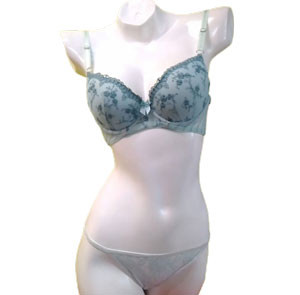 Chic Comfort Lingerie Set: Bra & Panty Combo